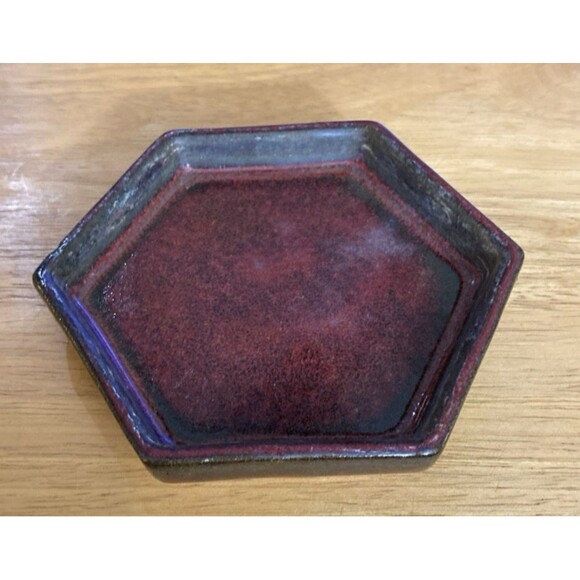 5-inch Hexagon Terracotta Red Plant Saucer Holder - Picture 2 of 5